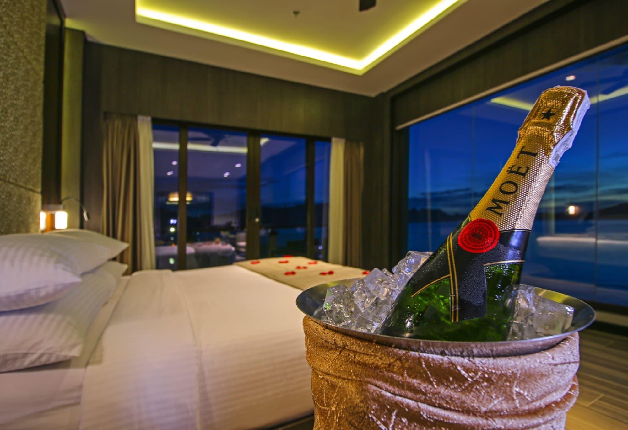 Two Seasons Coron Bayside Hotel Extérieur photo
