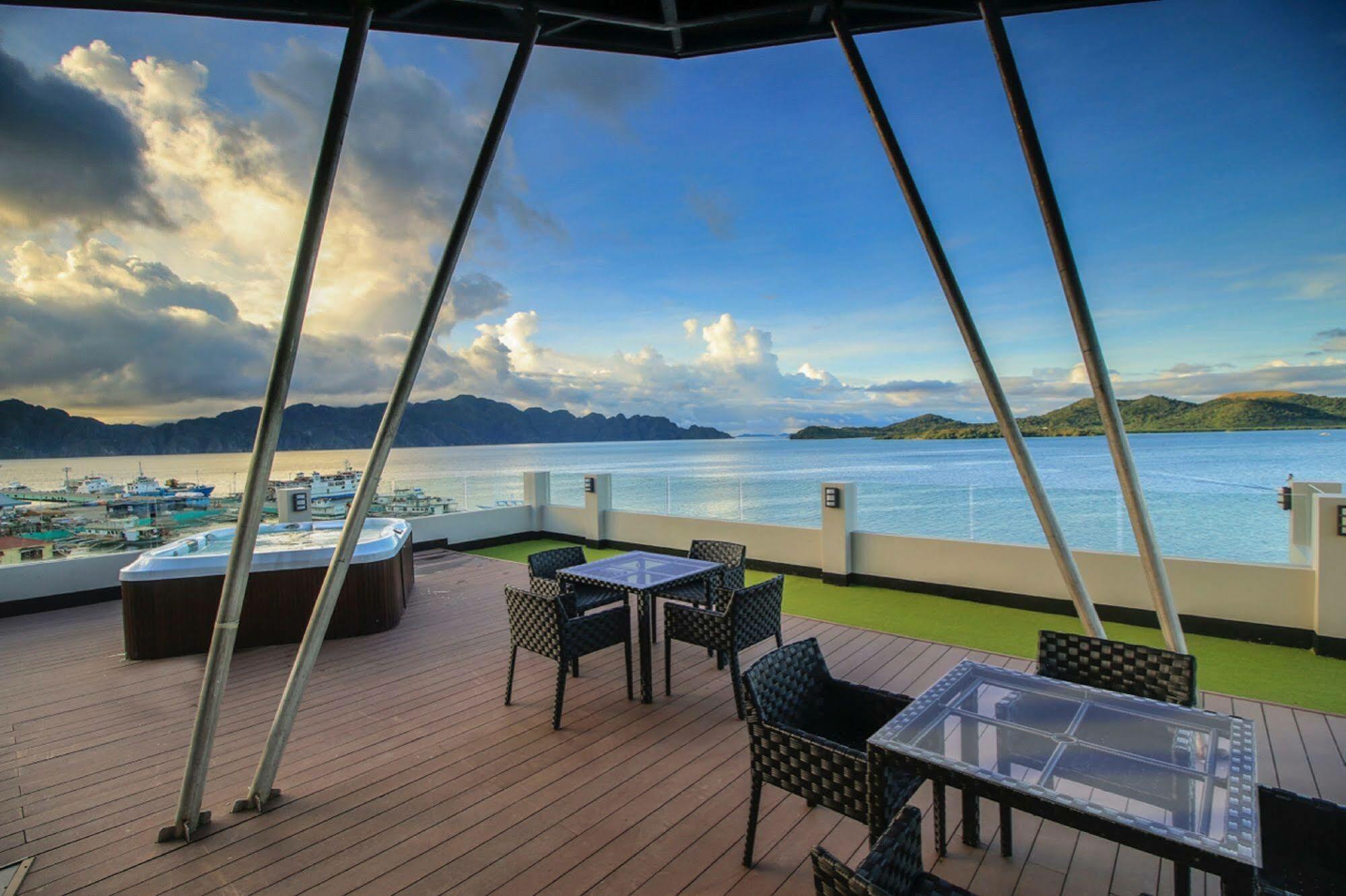 Two Seasons Coron Bayside Hotel Extérieur photo