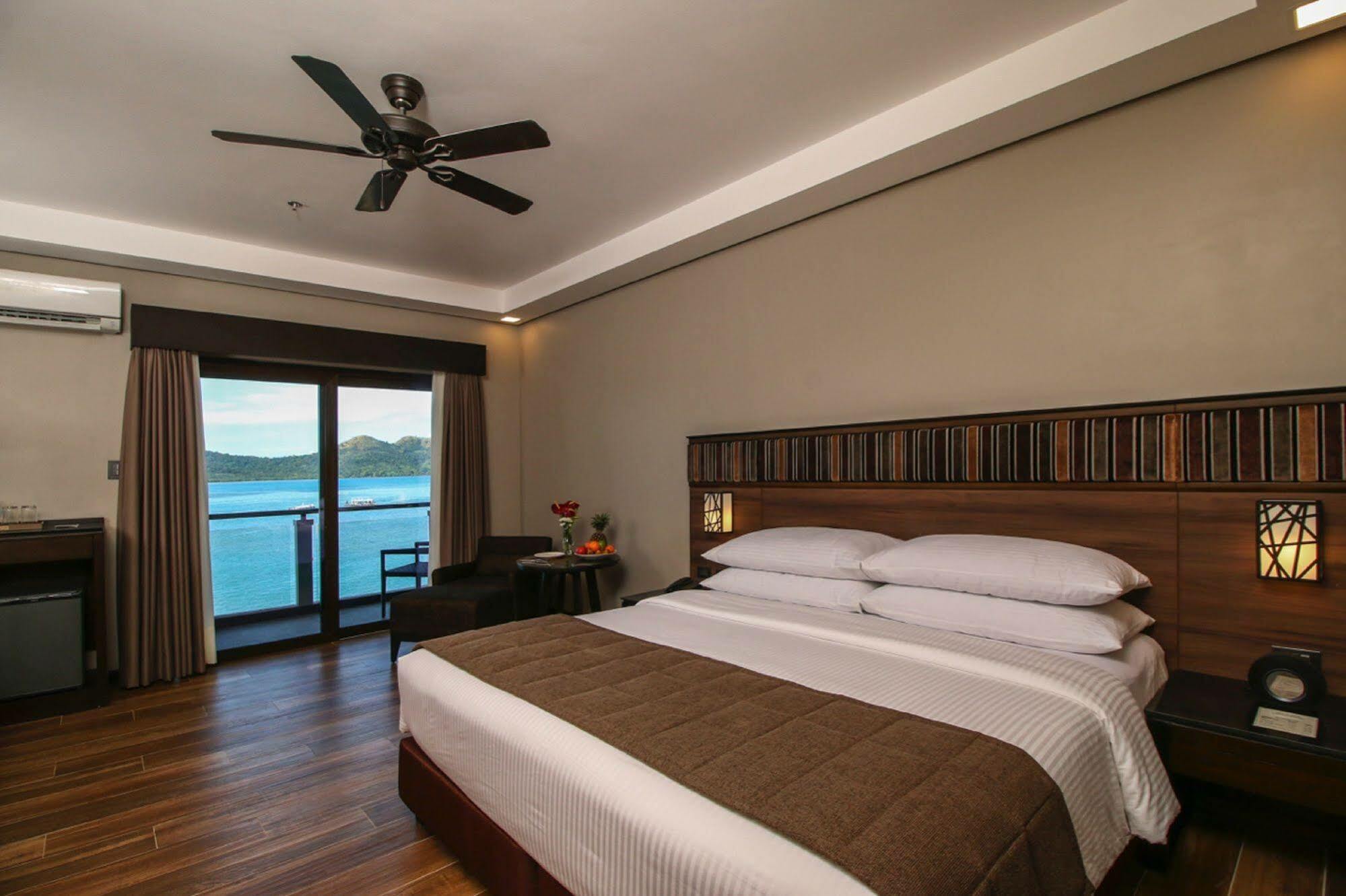 Two Seasons Coron Bayside Hotel Extérieur photo